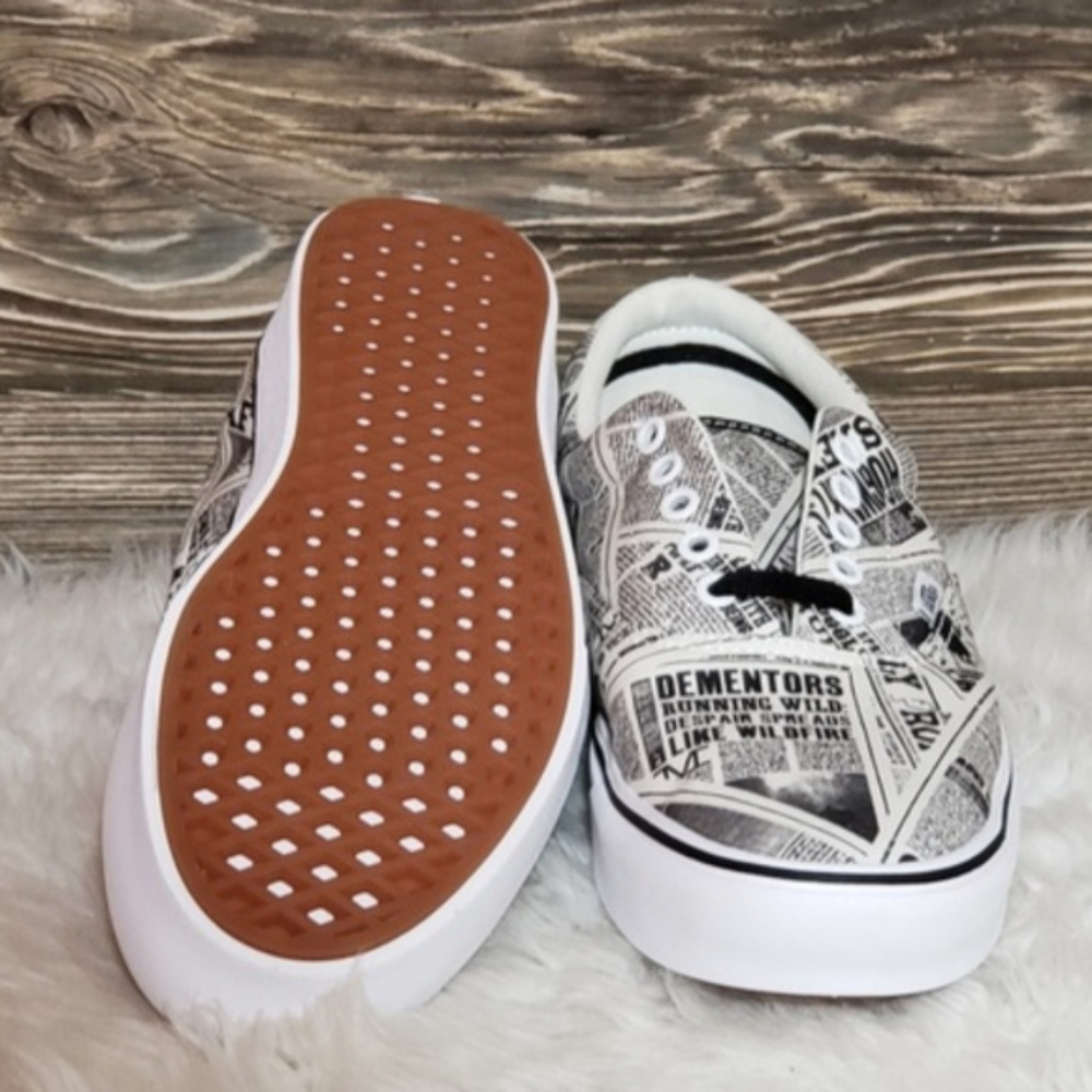 New Vans Harry Potter Daily Prophet News Sneakers - Picture 6 of 8